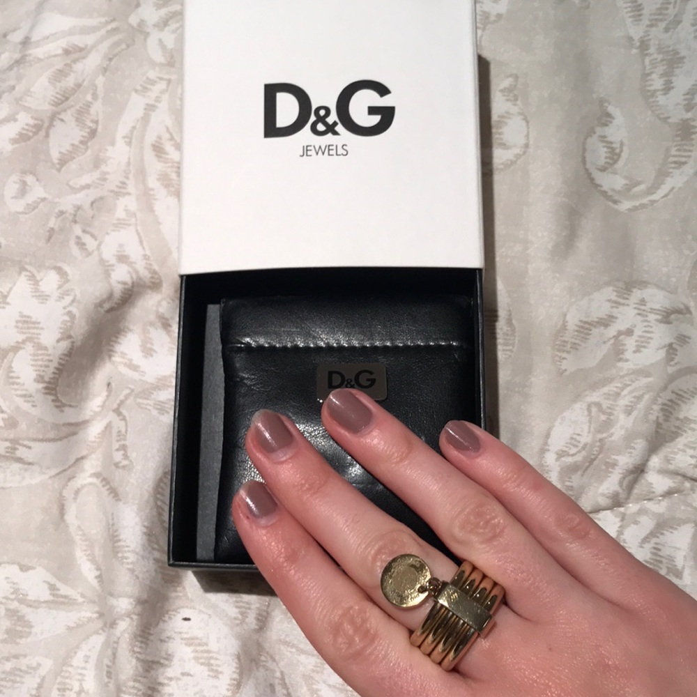 Original Dolce and Gabbana Ring in gold ✨❤️